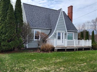 5378 Bear Road , North Syracuse, NY 13212