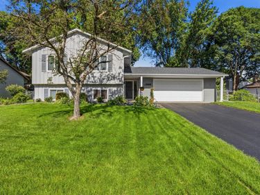 10408 Zinran Avenue S, Bloomington, MN 55438