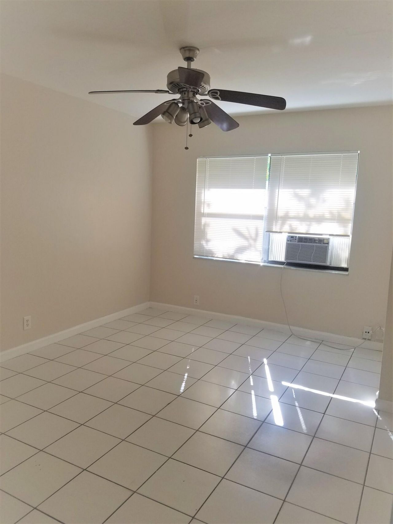 1223 NE 18th Avenue, Unit 4, Fort Lauderdale, FL 33304 Photo