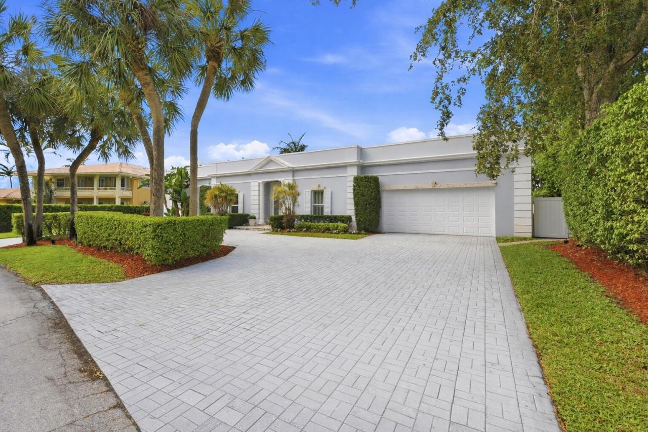 9001 N Lake Dasha Drive, Plantation, FL 33324 Photo