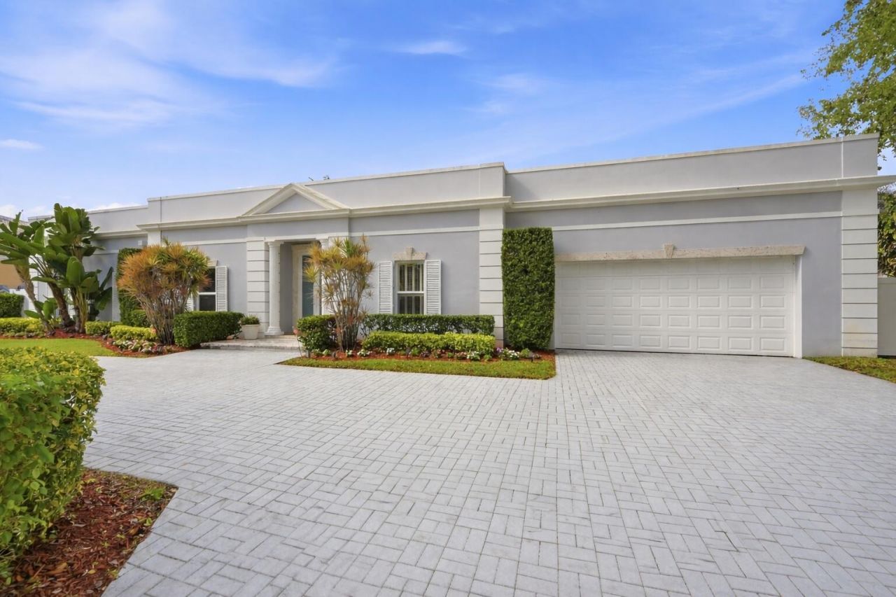 9001 N Lake Dasha Drive, Plantation, FL 33324 Photo