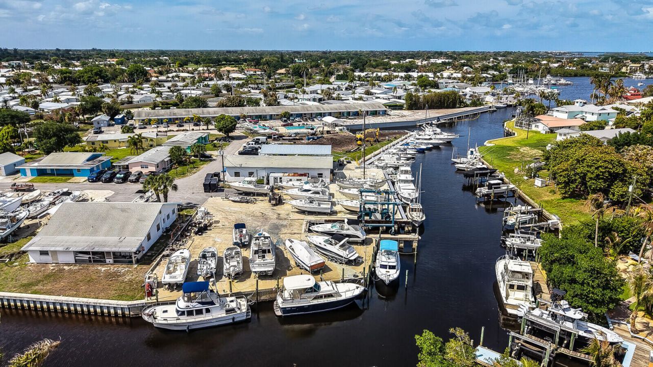 4300 SE Saint Lucie Boulevard, Unit 87, Stuart, FL 34997 Photo