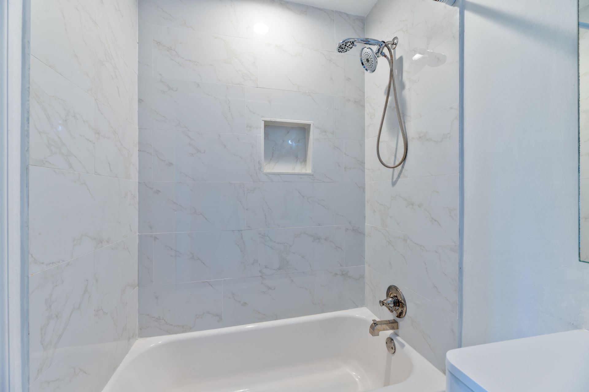 2841 NE 33rd Court, Unit 303, Fort Lauderdale, FL 33306 Photo