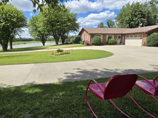 7978 E 100 Road, Montgomery, IN 47558