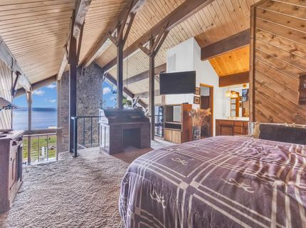 213 Lake Almanor West Drive, Chester, CA 00000 Photo