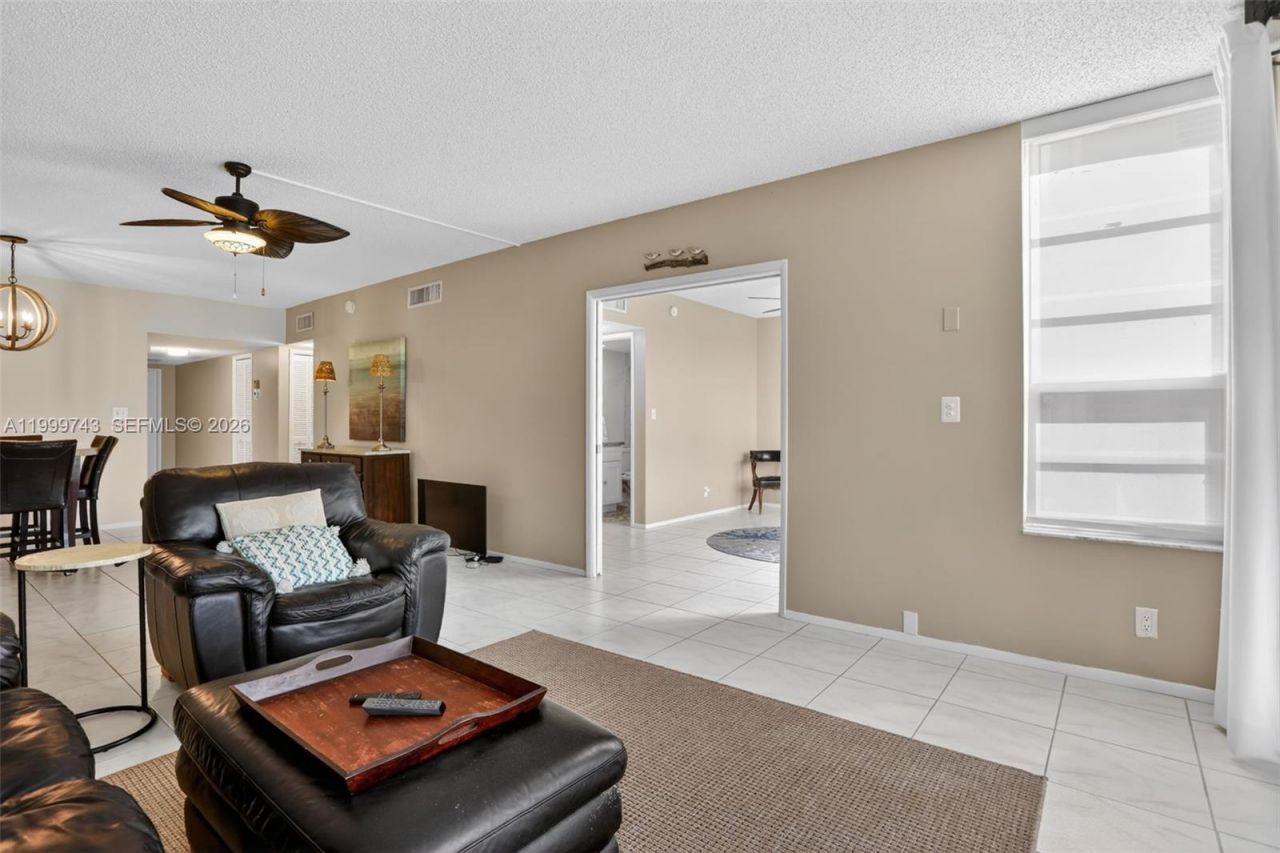 4030 W Palm Aire Dr, Unit 105, Pompano Beach, FL 33069 Photo