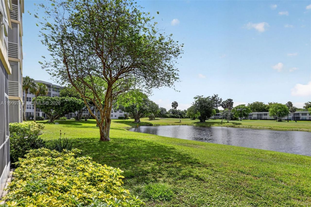 4030 W Palm Aire Dr, Unit 105, Pompano Beach, FL 33069 Photo