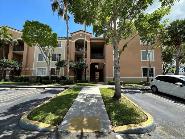 6841 SW 44th St , Unit 209, Miami, FL 33155