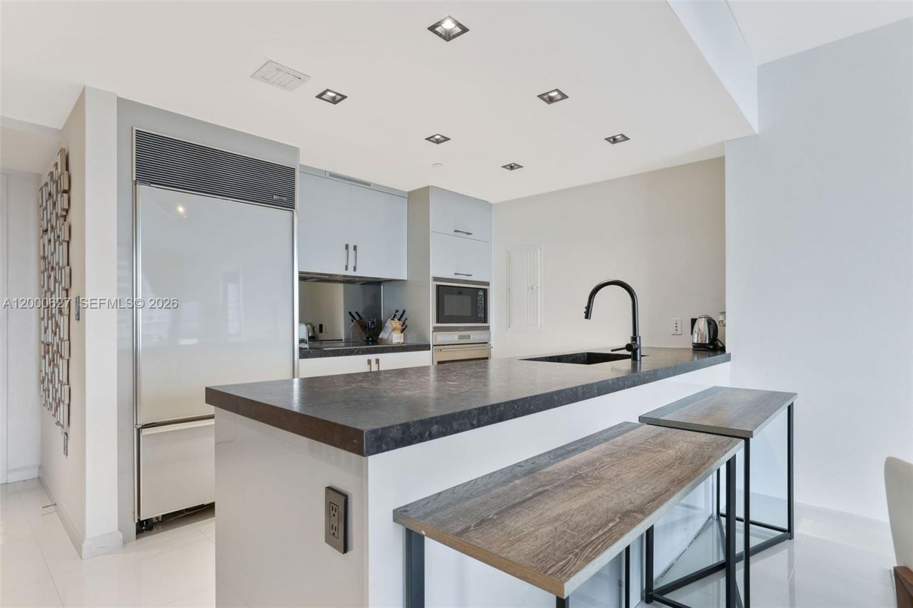 465 Brickell Ave, Unit 1805, Miami, FL 33131 Photo