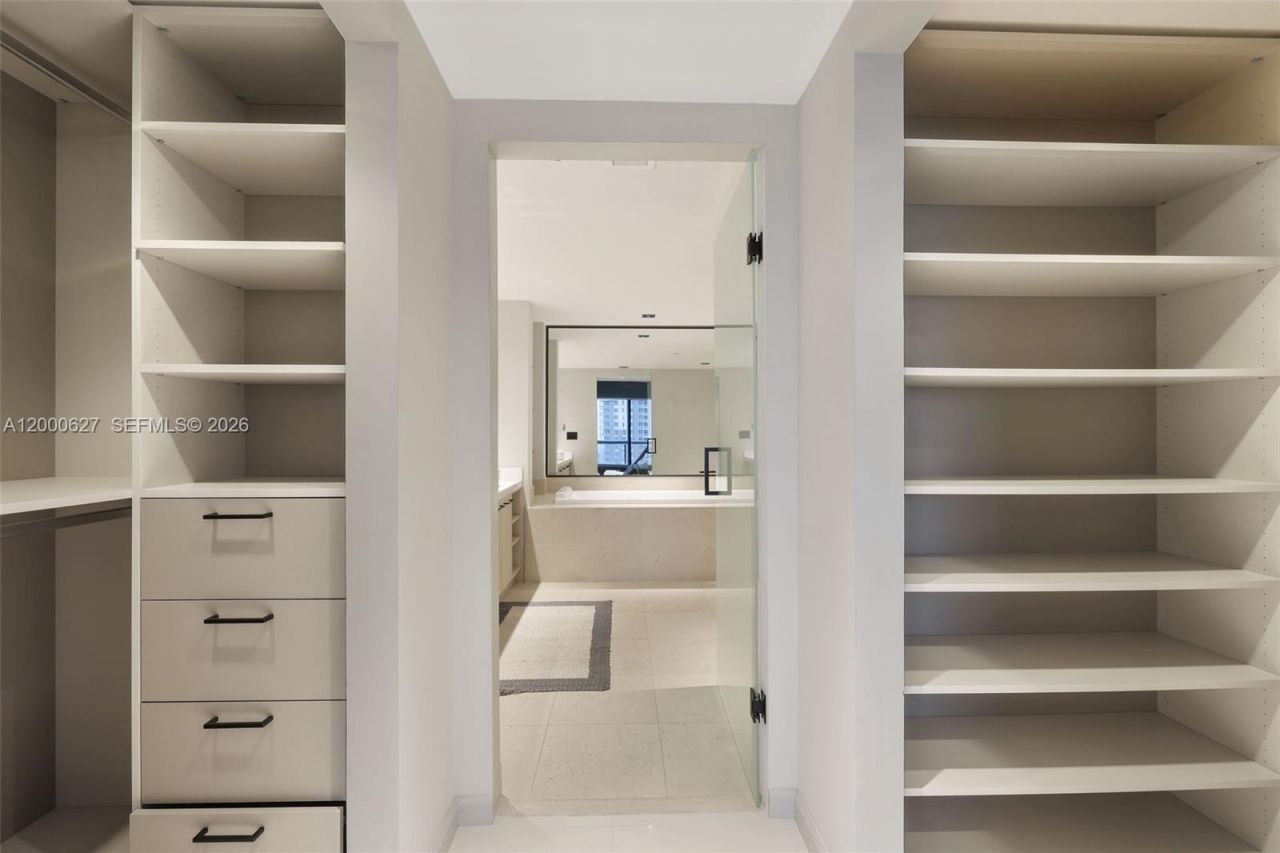 465 Brickell Ave, Unit 1805, Miami, FL 33131 Photo
