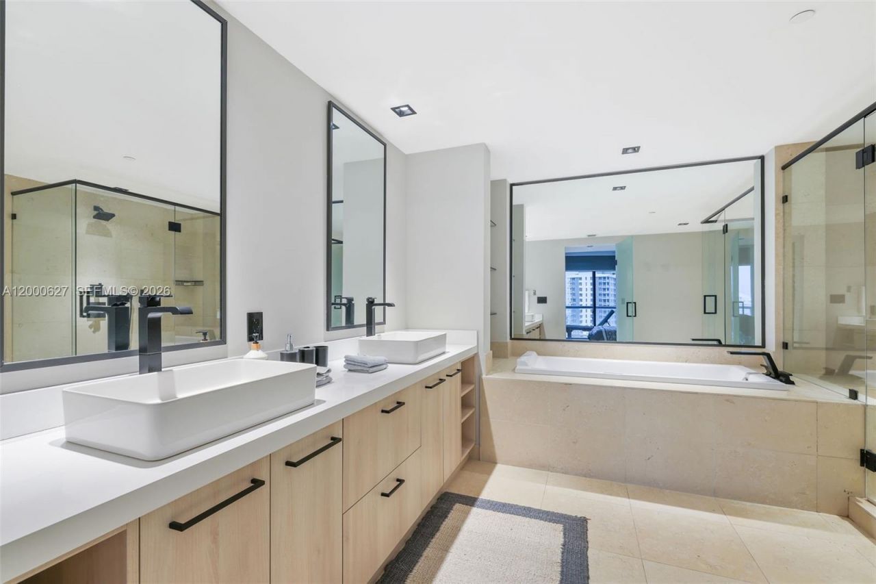465 Brickell Ave, Unit 1805, Miami, FL 33131 Photo
