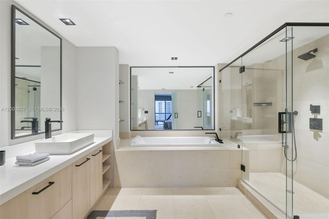 465 Brickell Ave, Unit 1805, Miami, FL 33131 Photo