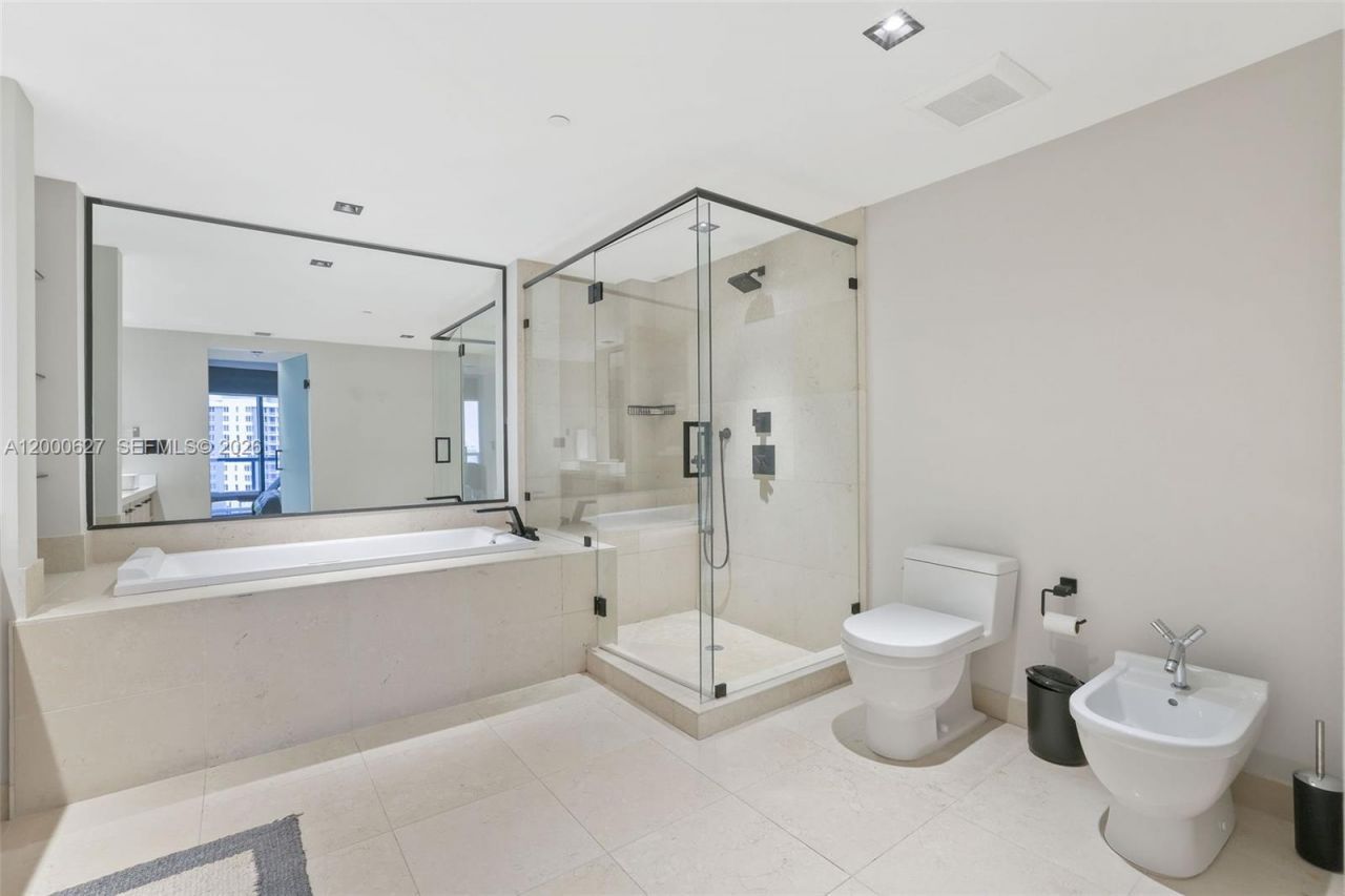 465 Brickell Ave, Unit 1805, Miami, FL 33131 Photo