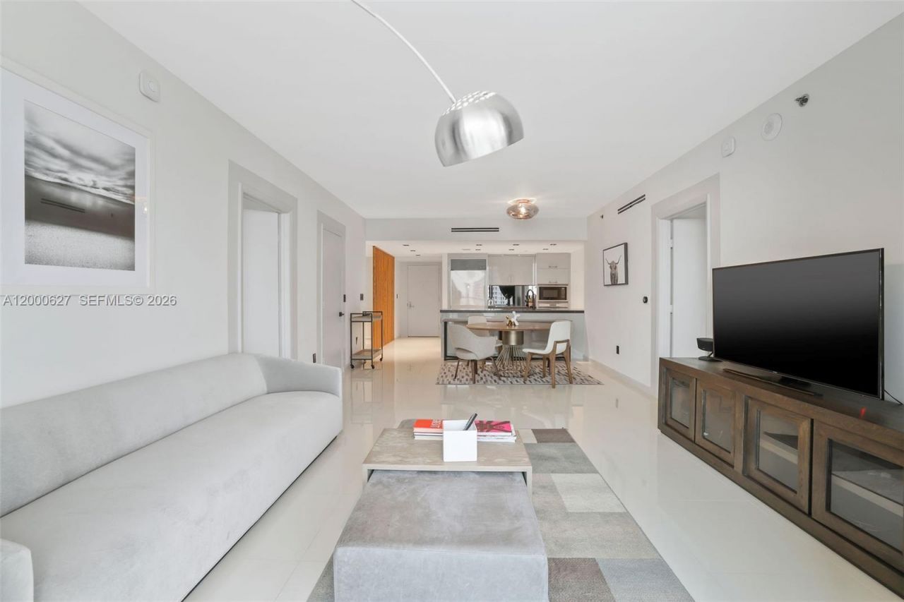 465 Brickell Ave, Unit 1805, Miami, FL 33131 Photo