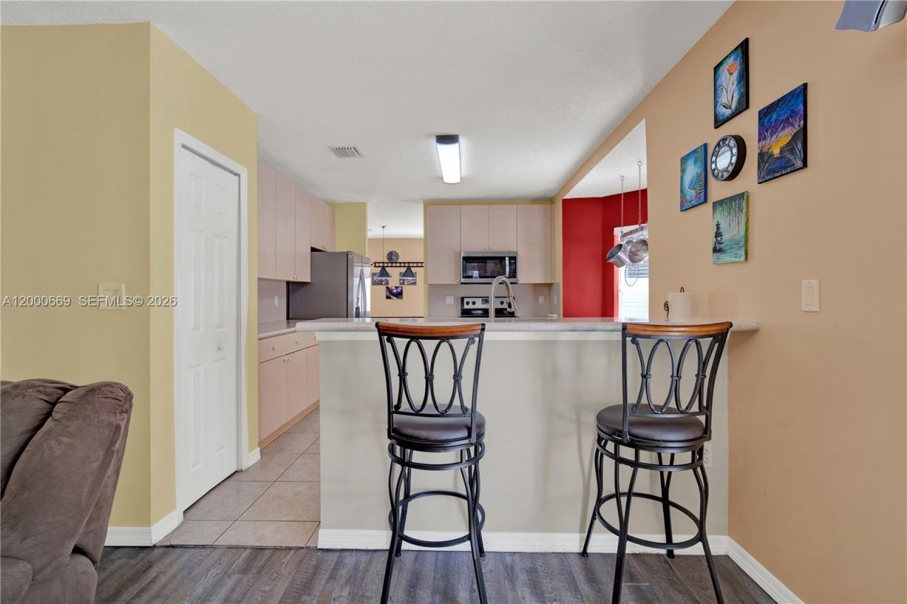 2064 NE 35th Ave, Homestead, FL 33033 Photo