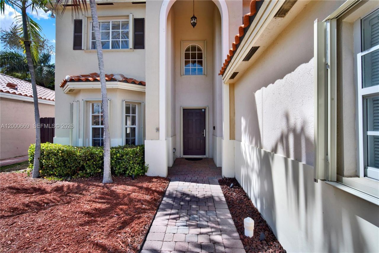 2064 NE 35th Ave, Homestead, FL 33033 Photo