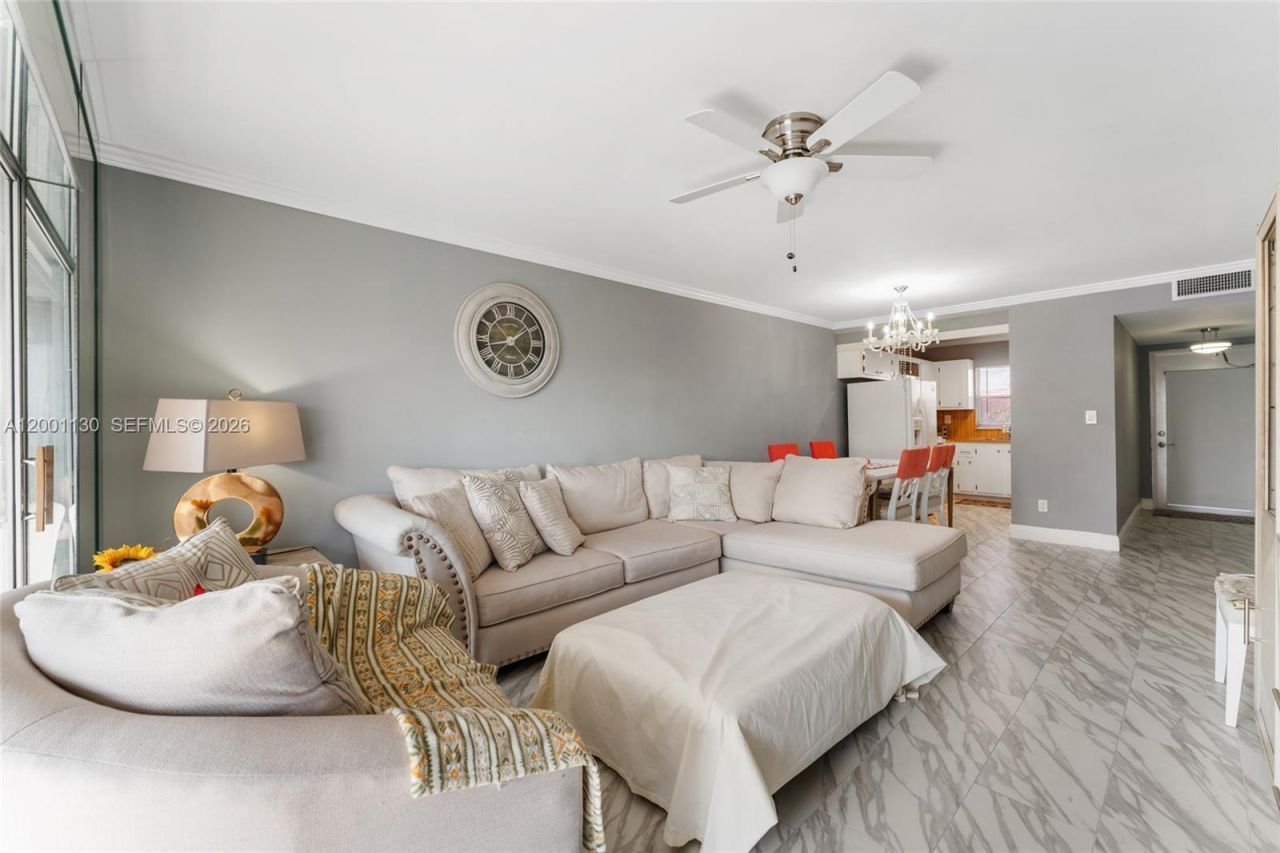 9401 Sunrise Lakes Blvd , Unit 307, Sunrise, FL 33322 Photo