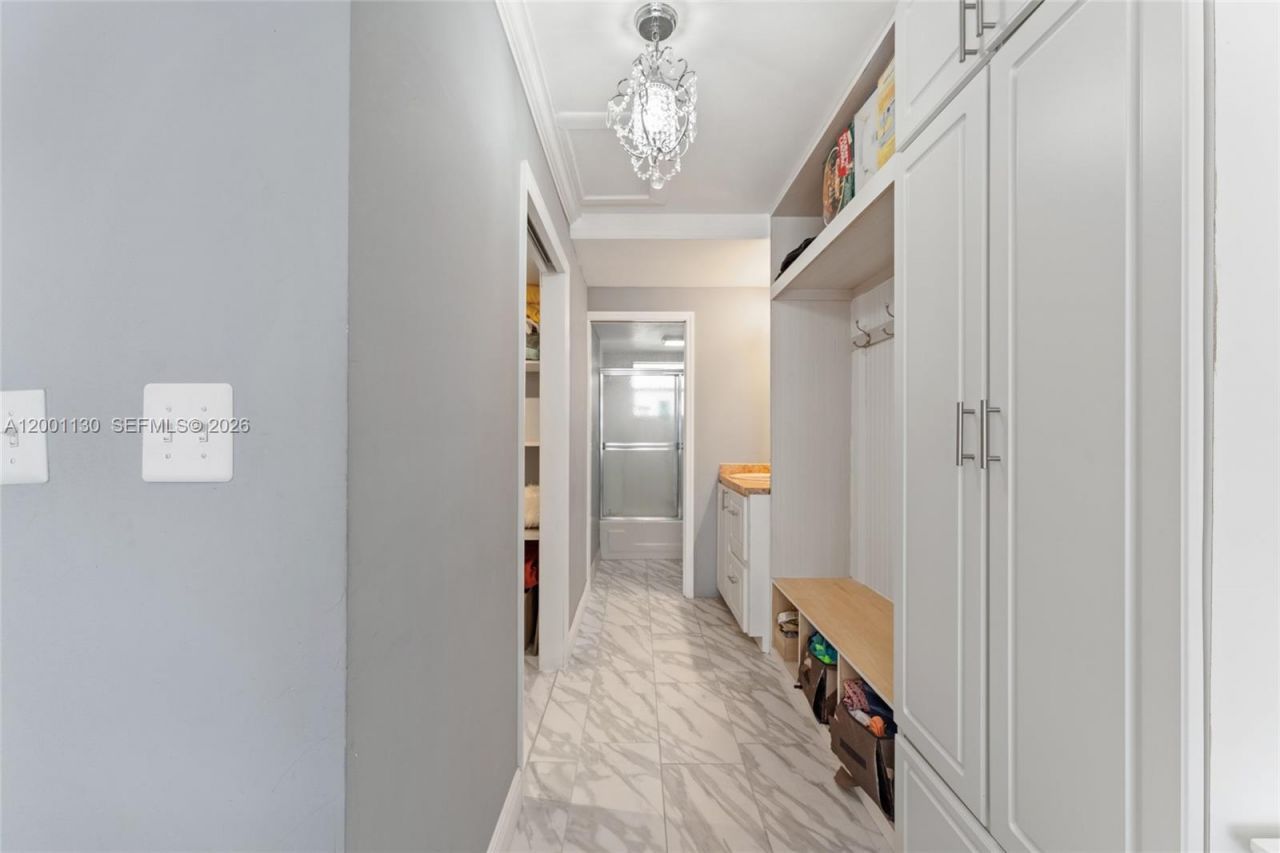 9401 Sunrise Lakes Blvd , Unit 307, Sunrise, FL 33322 Photo