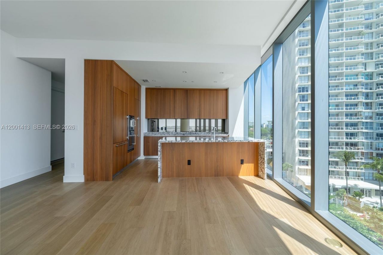 175 SE 25 Rd, Unit 501, Miami, FL 33129 Photo