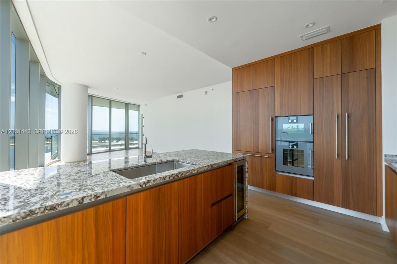 175 SE 25 Rd, Unit 501, Miami, FL 33129 Photo