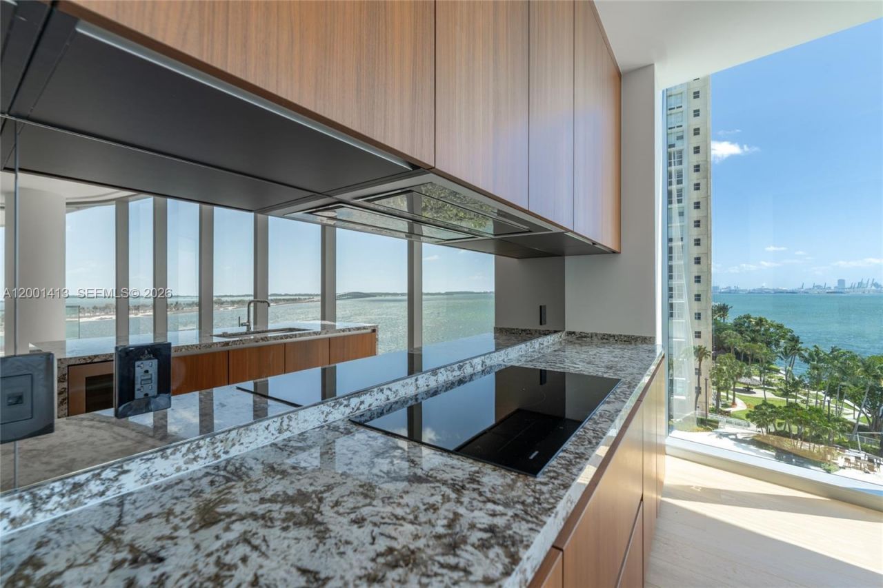 175 SE 25 Rd, Unit 501, Miami, FL 33129 Photo