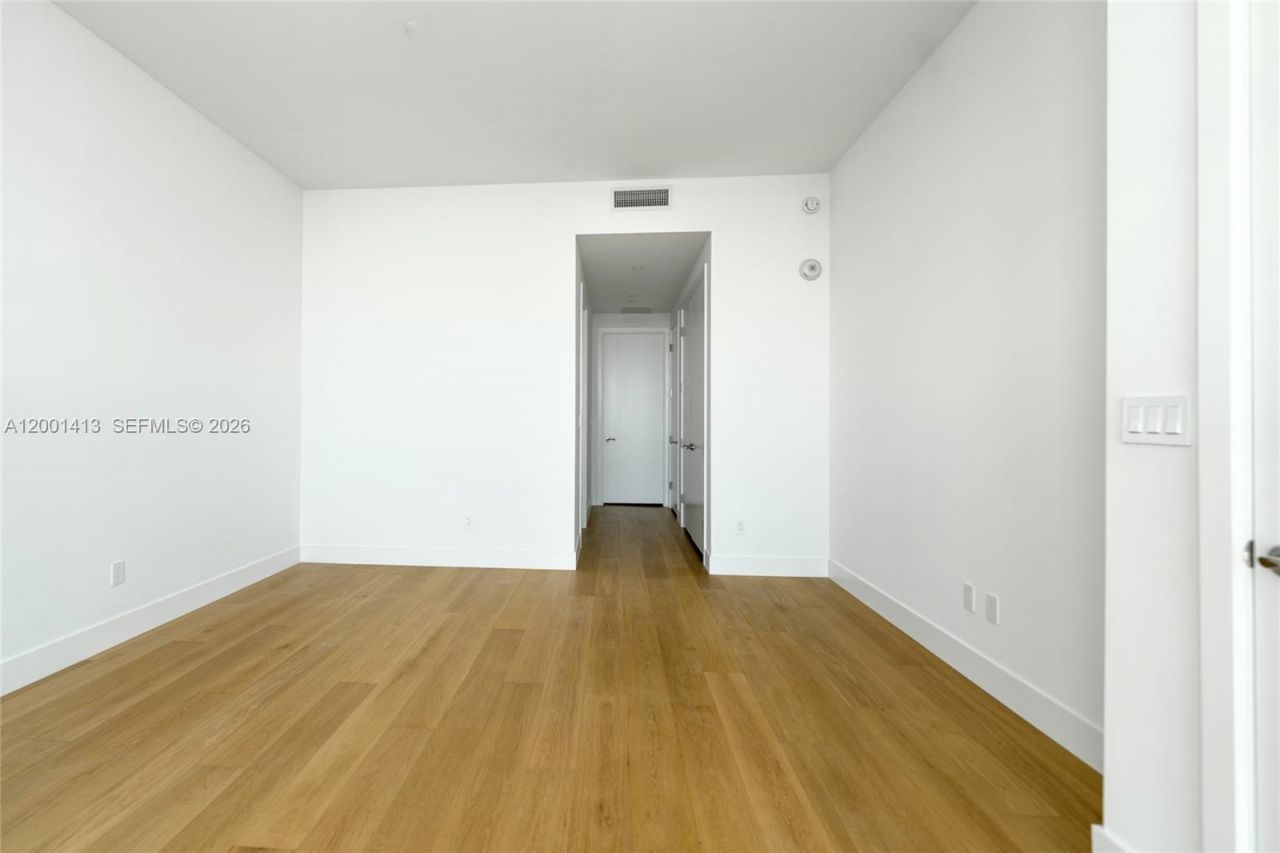 175 SE 25 Rd, Unit 501, Miami, FL 33129 Photo