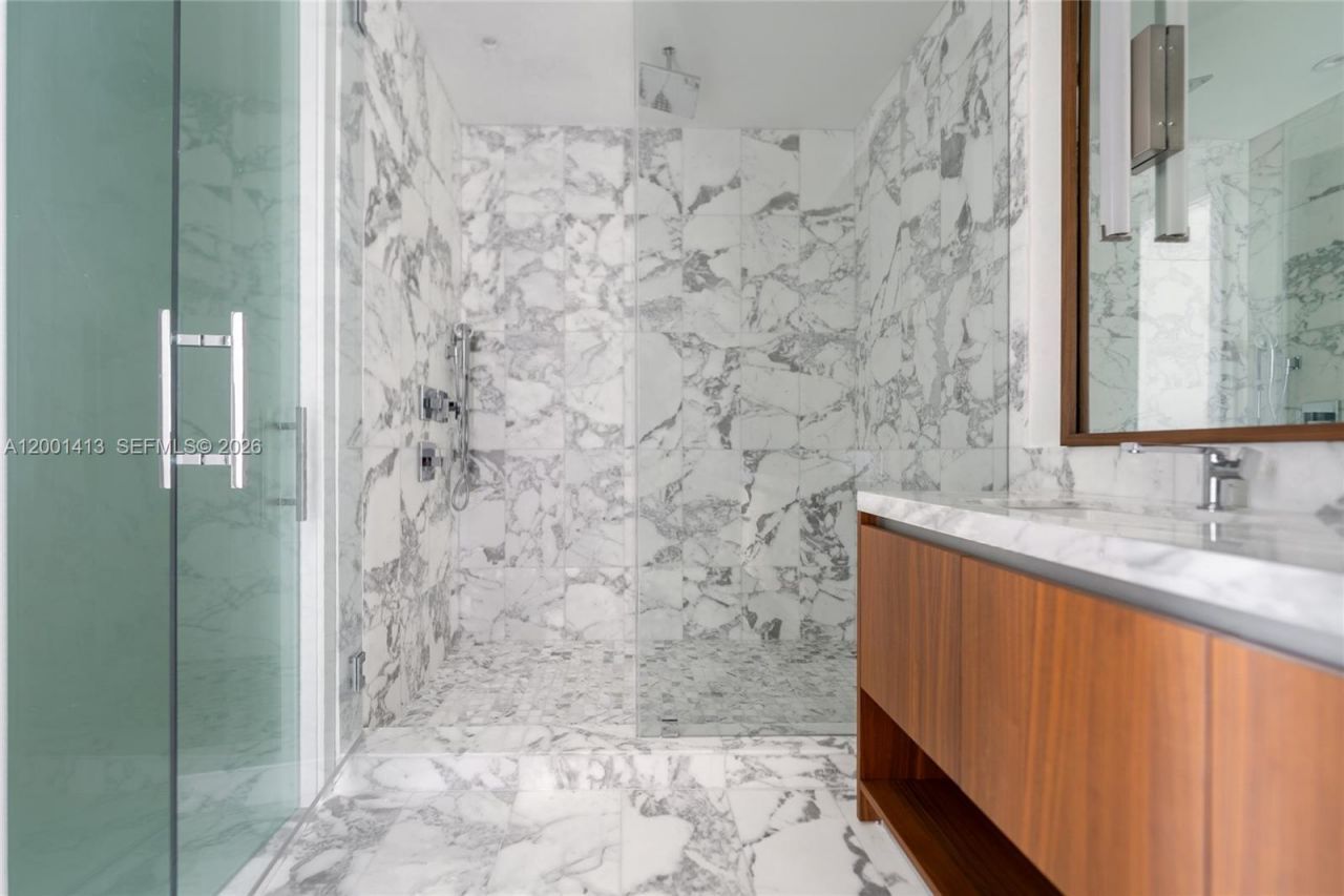 175 SE 25 Rd, Unit 501, Miami, FL 33129 Photo