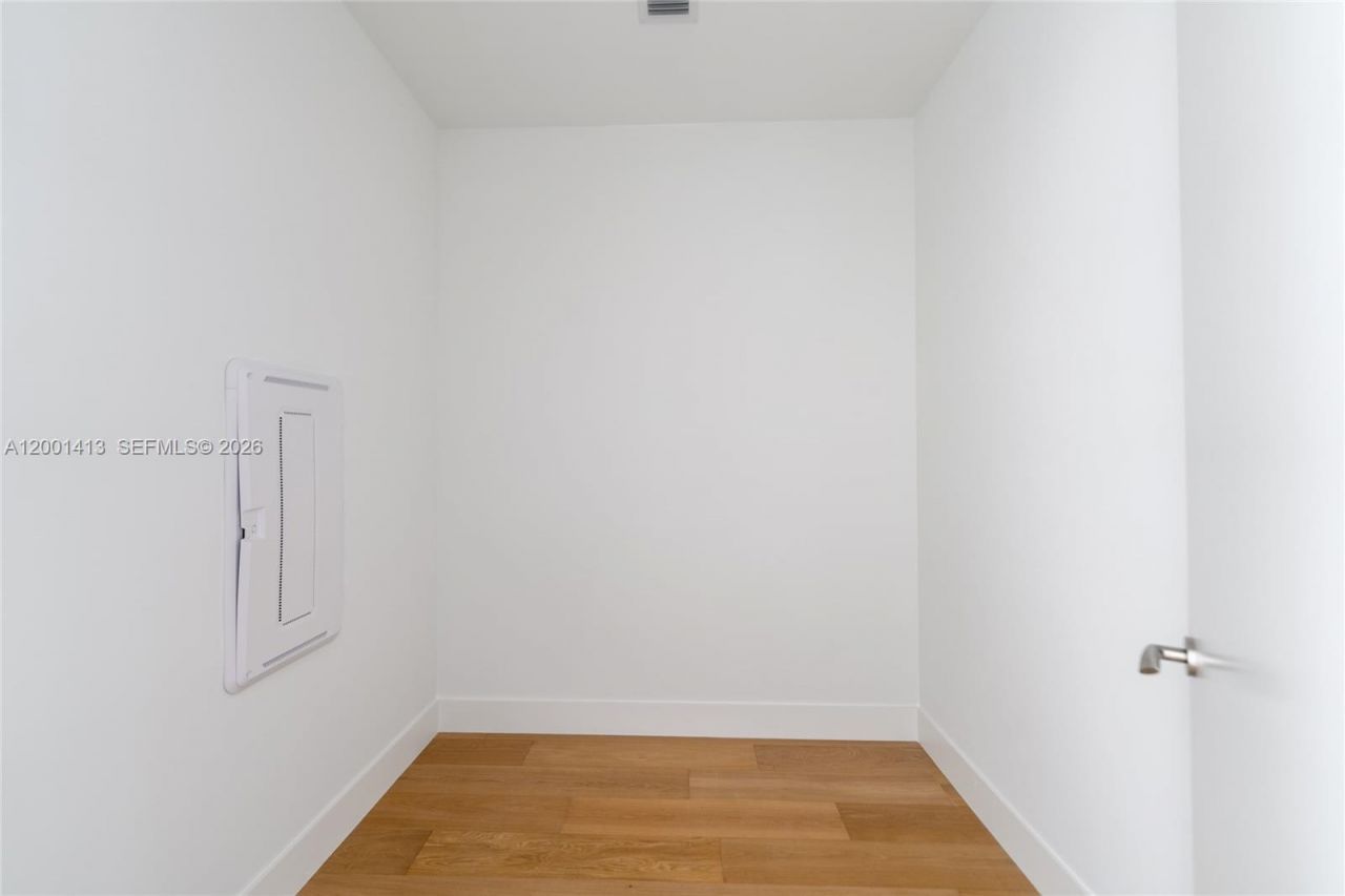 175 SE 25 Rd, Unit 501, Miami, FL 33129 Photo