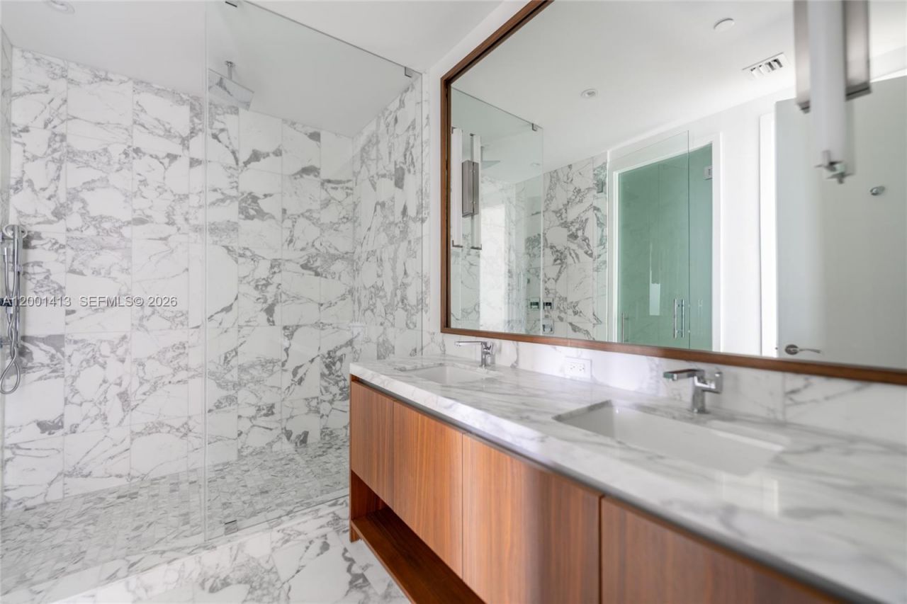 175 SE 25 Rd, Unit 501, Miami, FL 33129 Photo