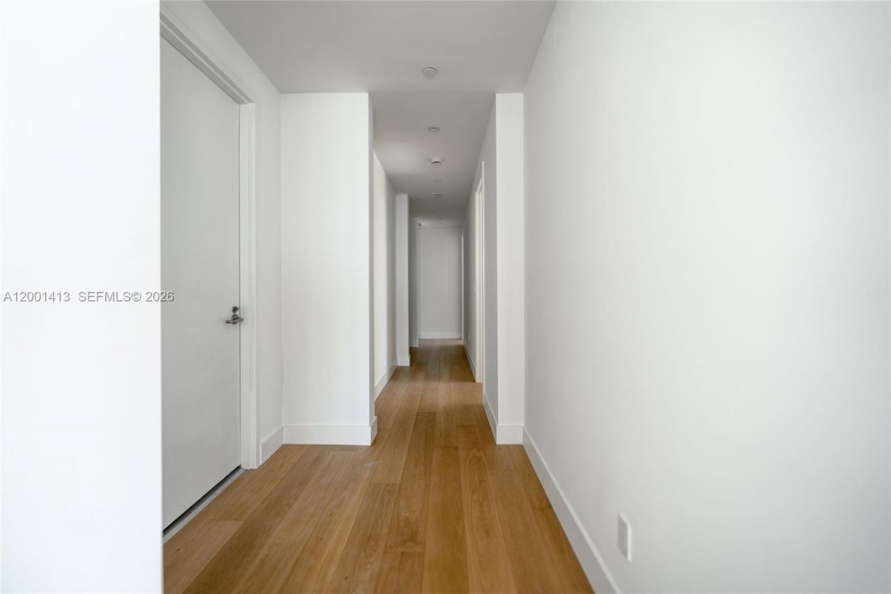 175 SE 25 Rd, Unit 501, Miami, FL 33129 Photo