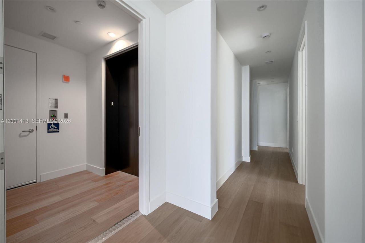 175 SE 25 Rd, Unit 501, Miami, FL 33129 Photo