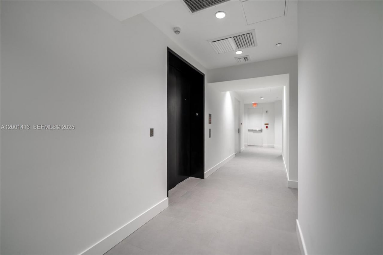 175 SE 25 Rd, Unit 501, Miami, FL 33129 Photo