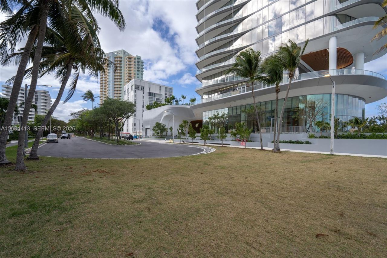 175 SE 25 Rd, Unit 501, Miami, FL 33129 Photo