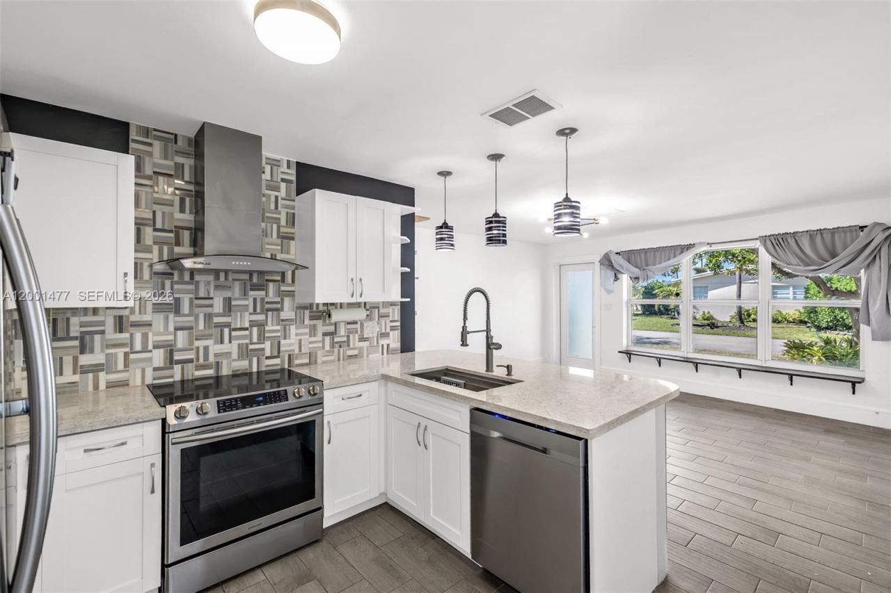 1151 NE 42nd Ct, Pompano Beach, FL 33064 Photo