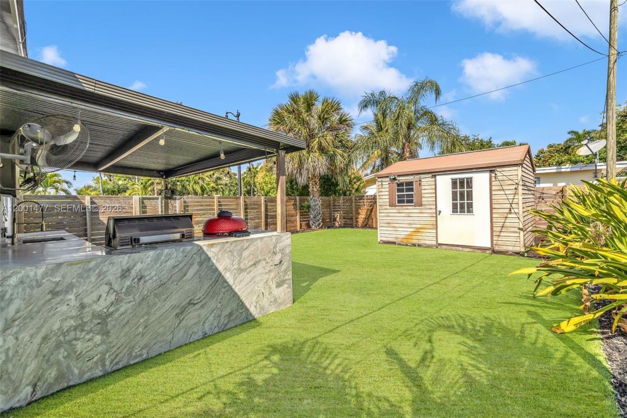 1151 NE 42nd Ct, Pompano Beach, FL 33064 Photo