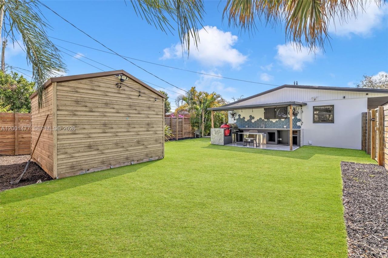 1151 NE 42nd Ct, Pompano Beach, FL 33064 Photo