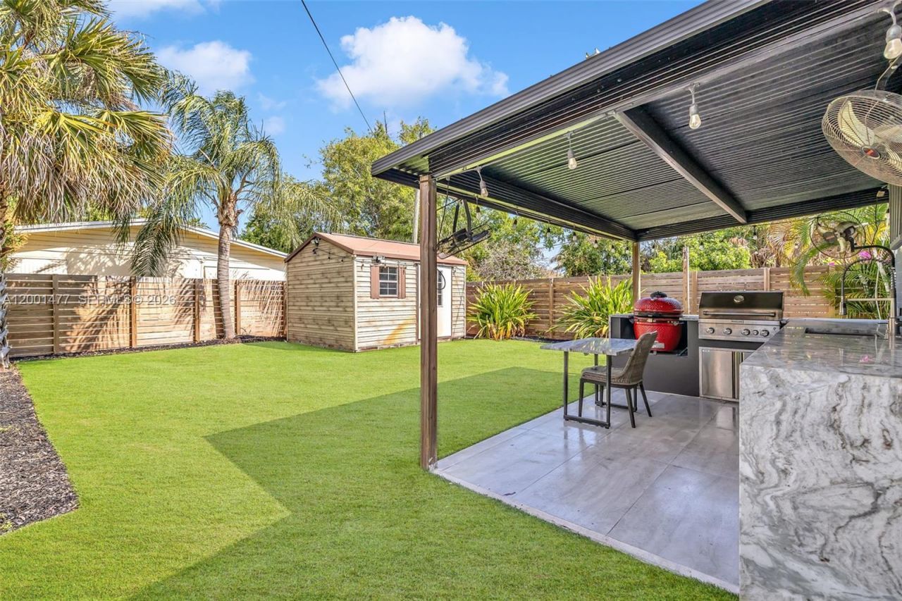 1151 NE 42nd Ct, Pompano Beach, FL 33064 Photo