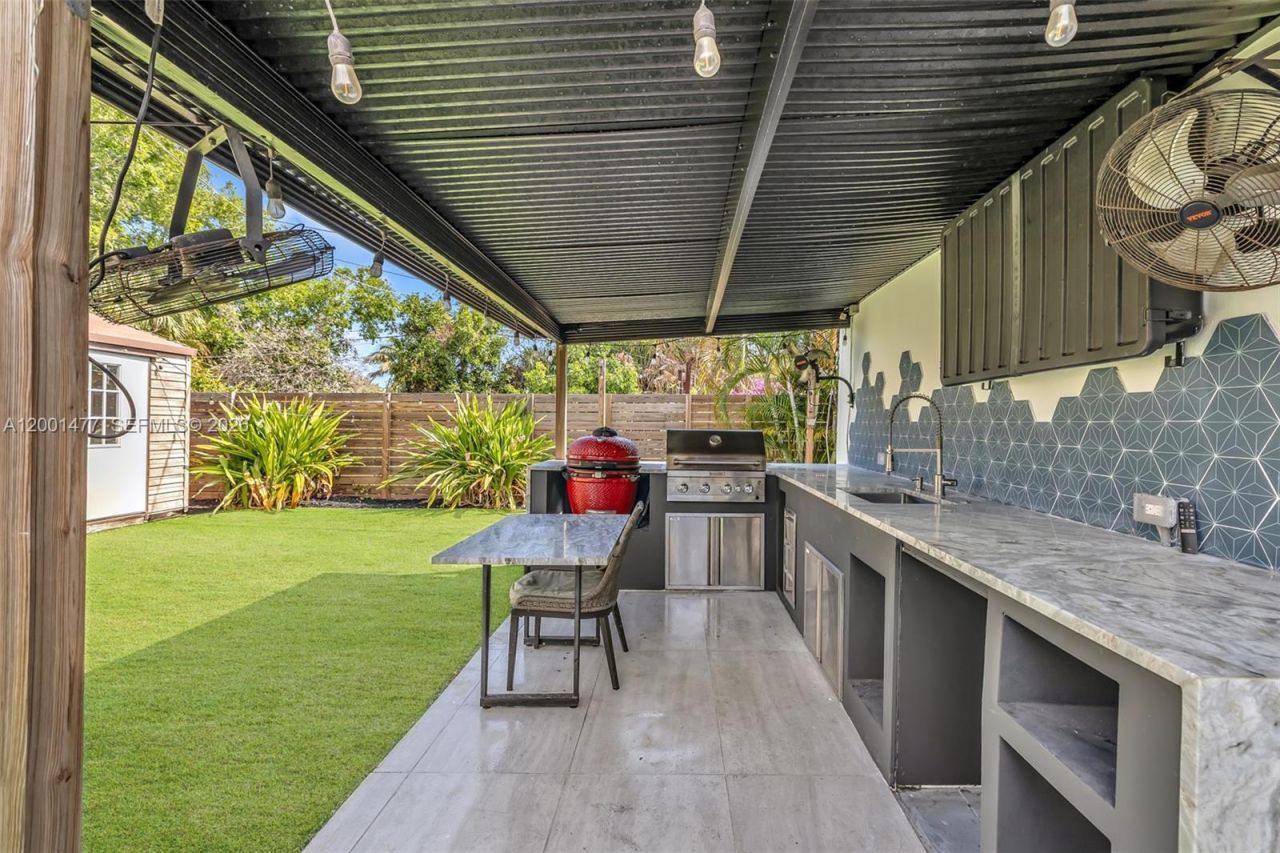 1151 NE 42nd Ct, Pompano Beach, FL 33064 Photo