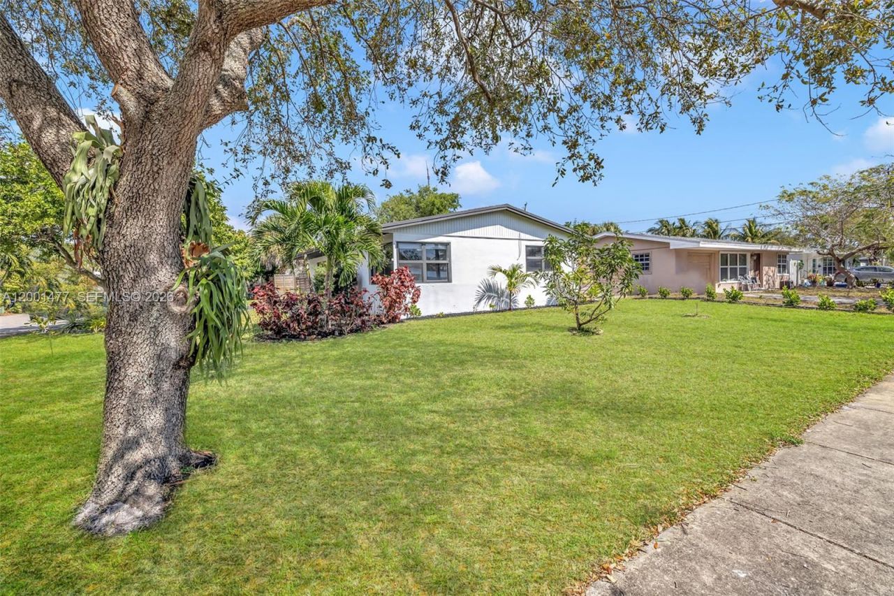 1151 NE 42nd Ct, Pompano Beach, FL 33064 Photo