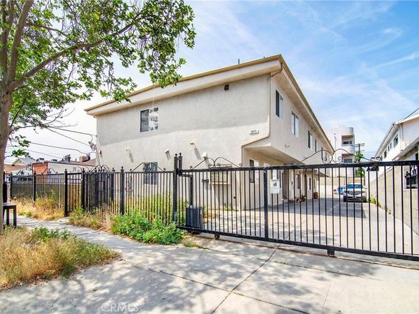 6843 Agnes Avenue, Unit 2, North Hollywood, CA 91605