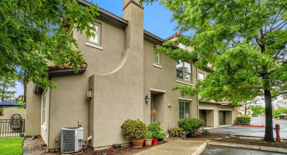 5301 E Commerce Way #8103, Unit 8103, Sacramento, CA 95835 Photo