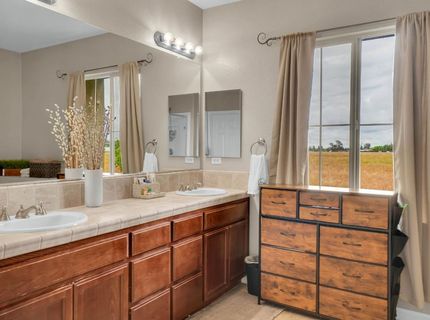 5301 E Commerce Way #8103, Unit 8103, Sacramento, CA 95835 Photo