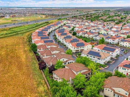 5301 E Commerce Way #8103, Unit 8103, Sacramento, CA 95835 Photo