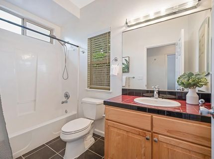 2121 Perkins Way, Sacramento, CA 95818 Photo