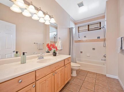 2121 Perkins Way, Sacramento, CA 95818 Photo