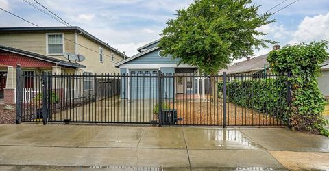 2121 Perkins Way, Sacramento, CA 95818 Photo