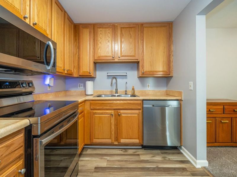 2277 Crew Circle, West Carrollton, OH 45439 Photo 8