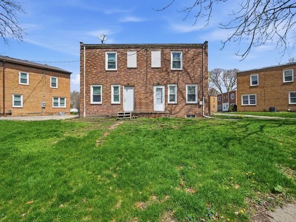 1004 Kingman Circle, Des Moines, IA 50311