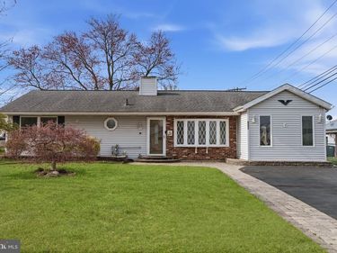 802 ELDRIDGE ROAD, FAIRLESS HILLS, PA 19030