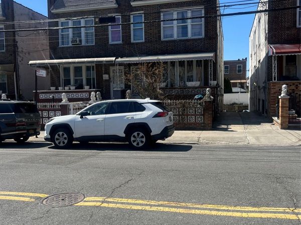 720 E 53rd Street , Brooklyn, NY 11203